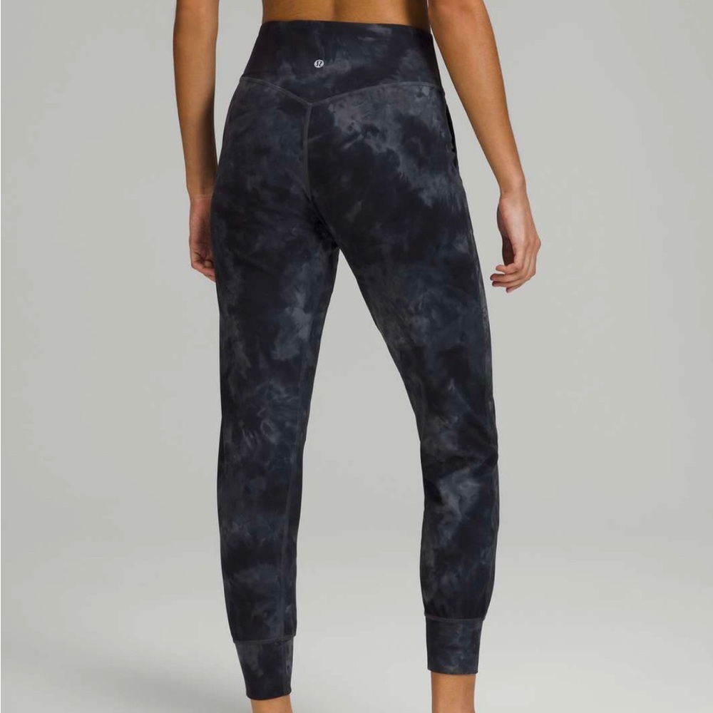 Lululemon dye align leggings